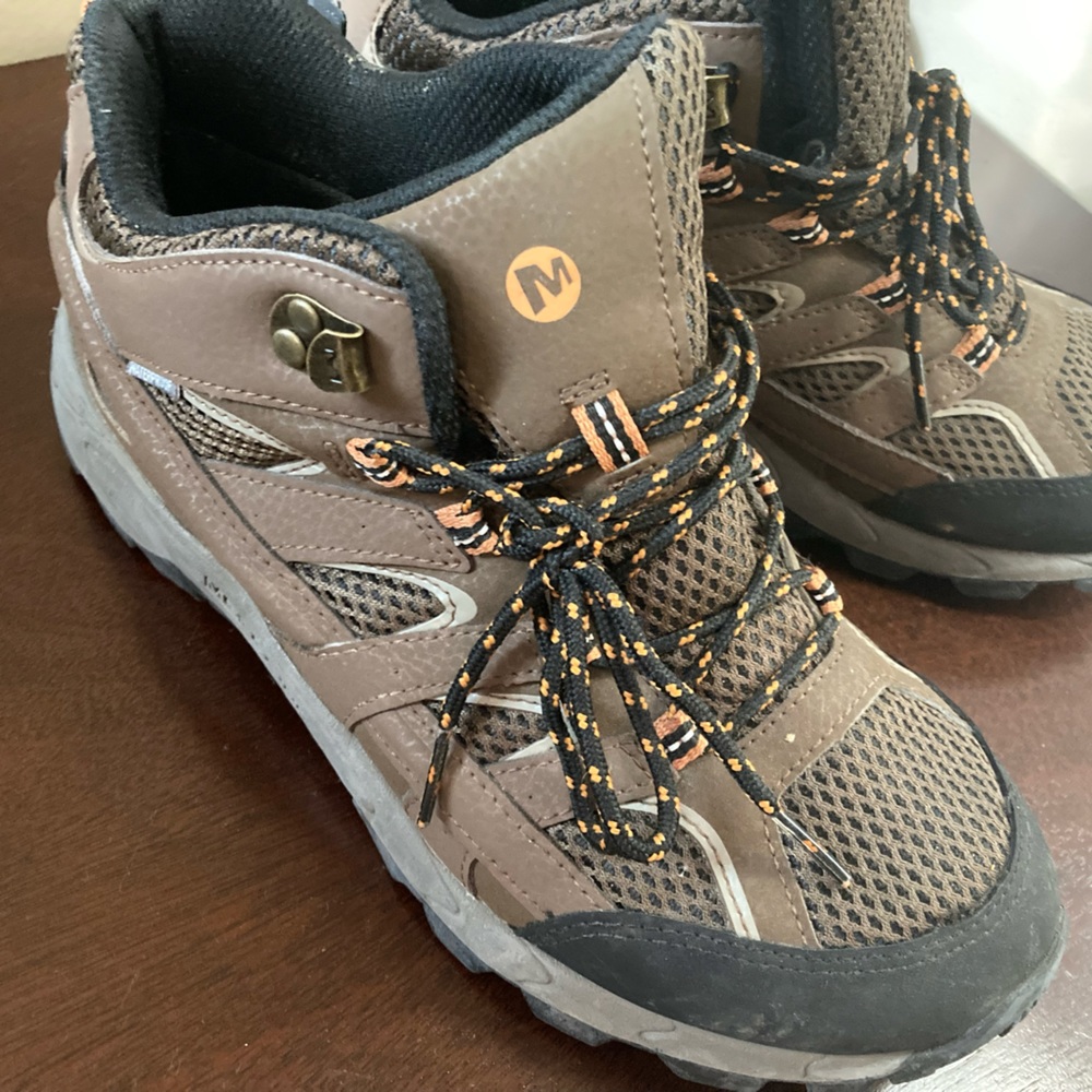 Merrell hiking boots color Brown